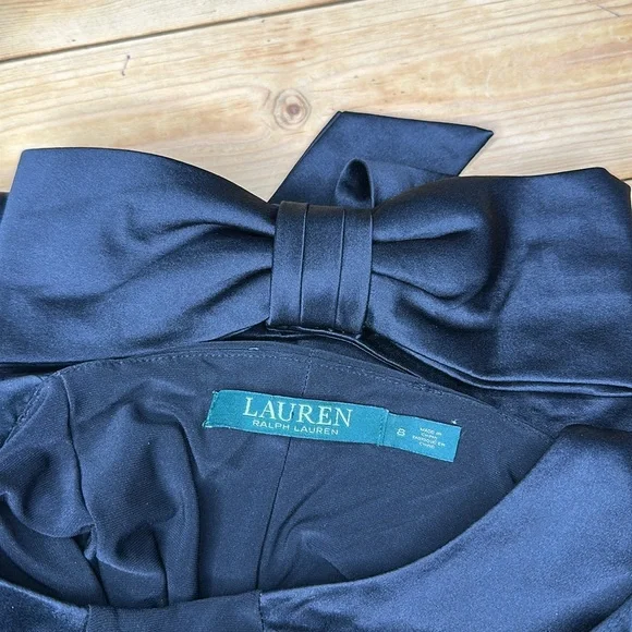 Ralph Lauren Black Maxi Dress Sz 8 embellished with a silk bow on the back - Picture 7 of 10